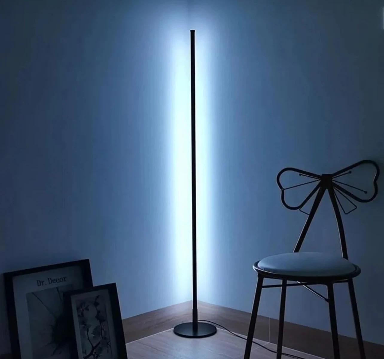 Lampe LED sur pied